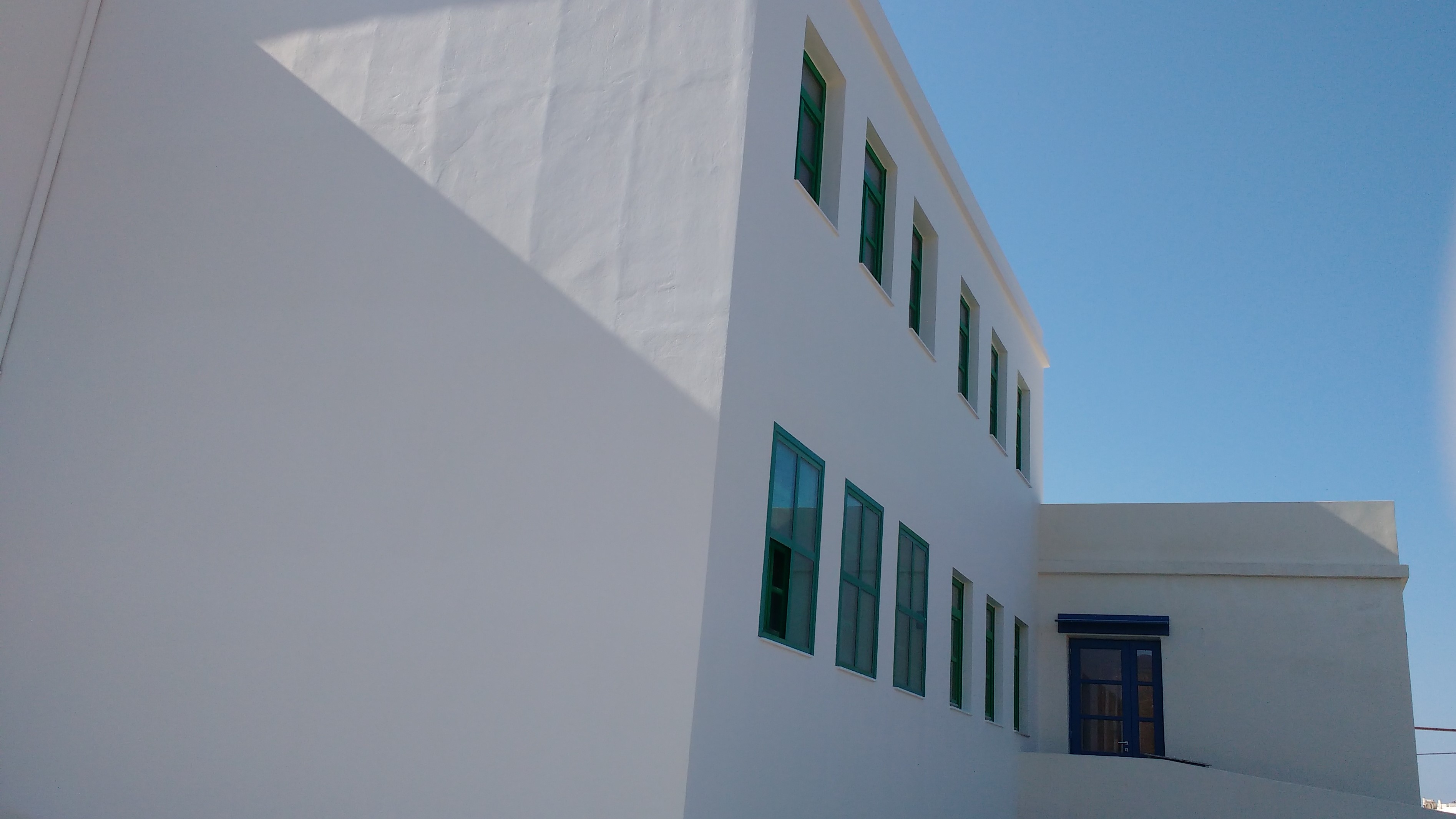 Εργασίες ανακατασκευής σχολείου Ανάφης